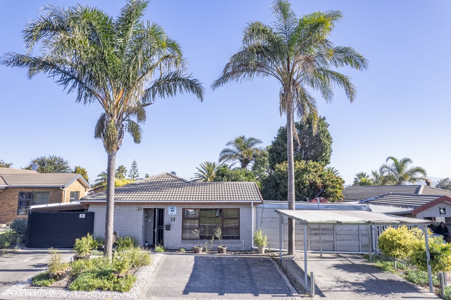 4 Bedroom Property for Sale in Protea Heights Western Cape